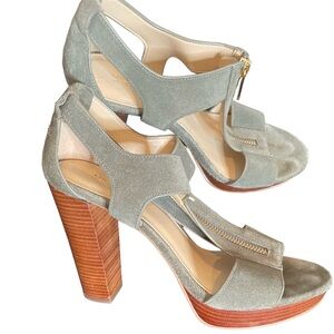 Michael, Michael Kors “Berkeley” Olive Zipper Front Heel Sandal. EUC. Size 7 M